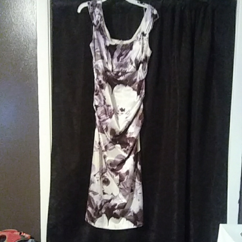 London Times summer satiny dress!